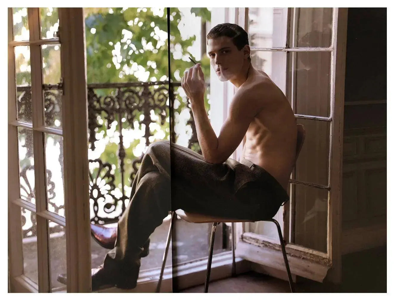 Tim Bret-Day - The  Servant (Smoking) - JG Contemporary